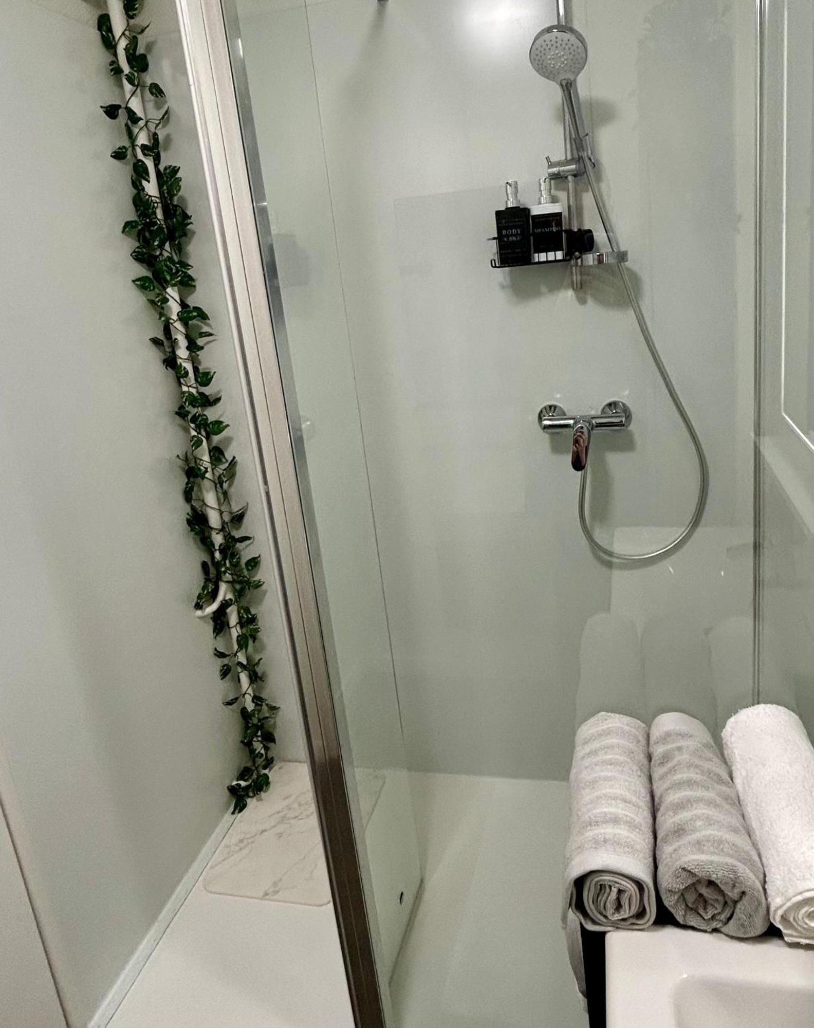 Cocon Cosy Et Verdoyant - Private Parking, Breakfast, Wifi, Netflix Caen Bagian luar foto